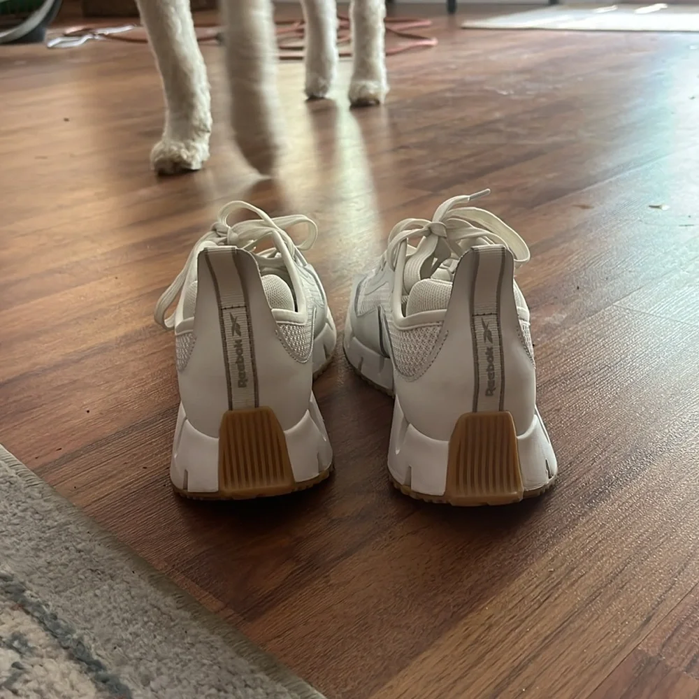 Reebok Off-White Athletic Shoes - Picture 3 of 4